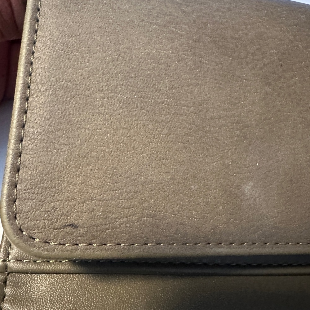 Universal Thread Women’s Tri-Fold Snap Close Wall… - image 6